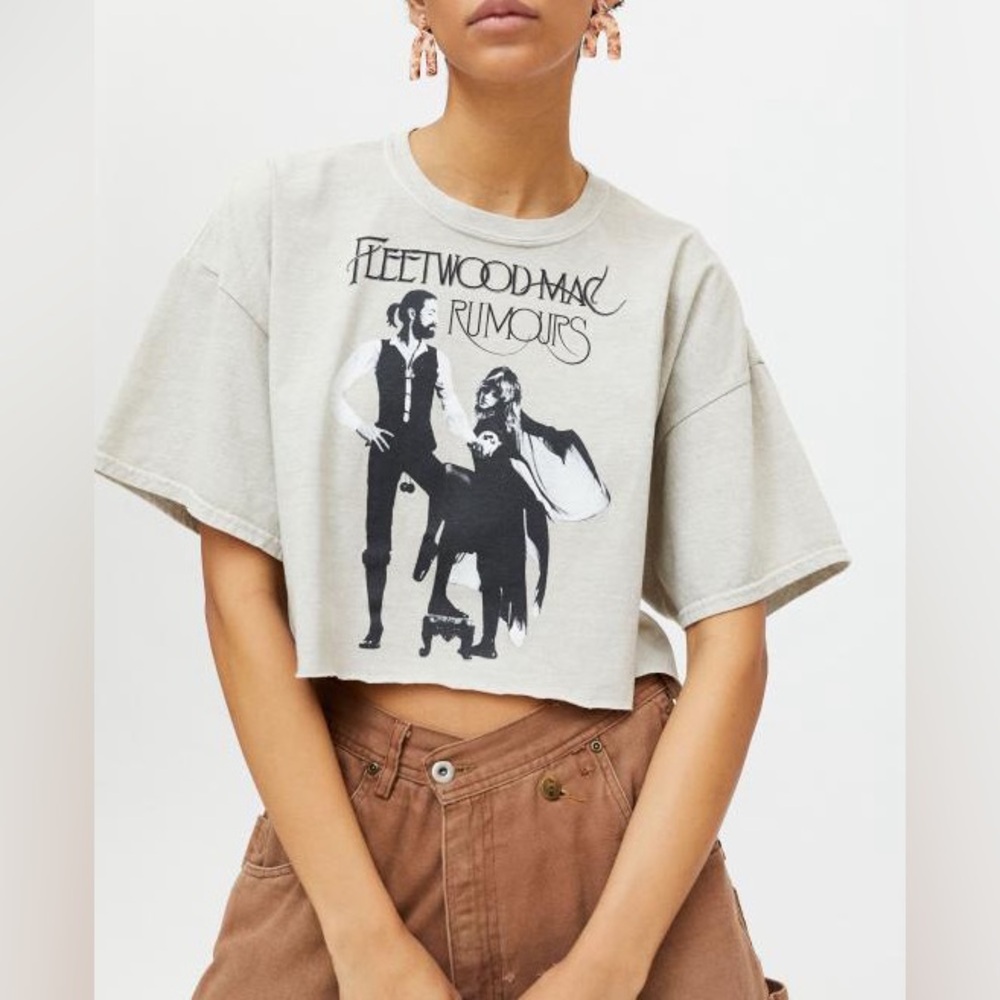 Urban Outfitters Fleetwood Mac Rumors Boxy Cropped Tee